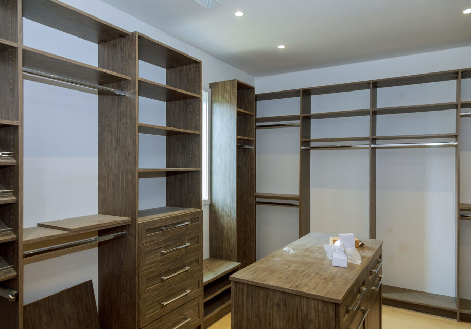 Bedroom-Closet