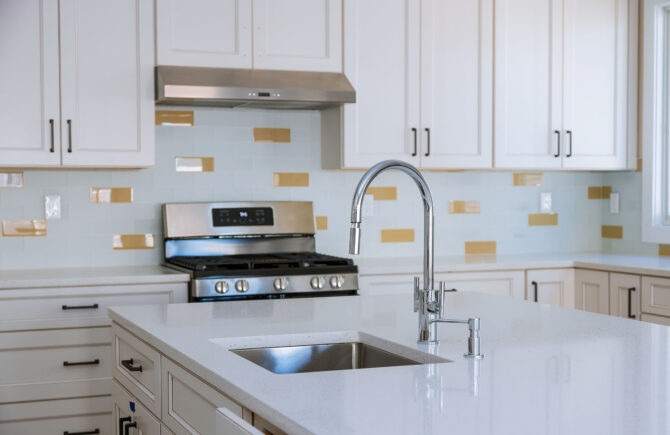 White-kitchen-cabinets