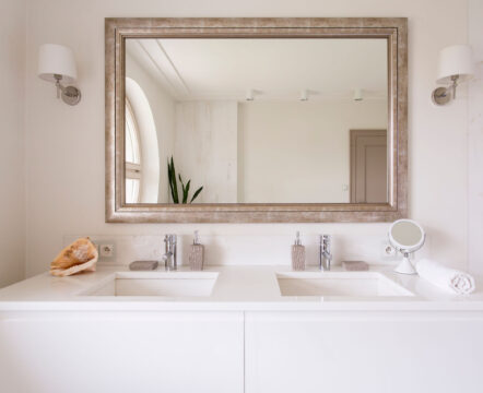 White-vanity-2-sinks