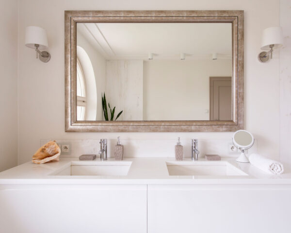White-vanity-2-sinks