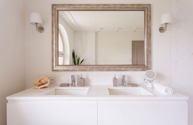 White-vanity-2-sinks
