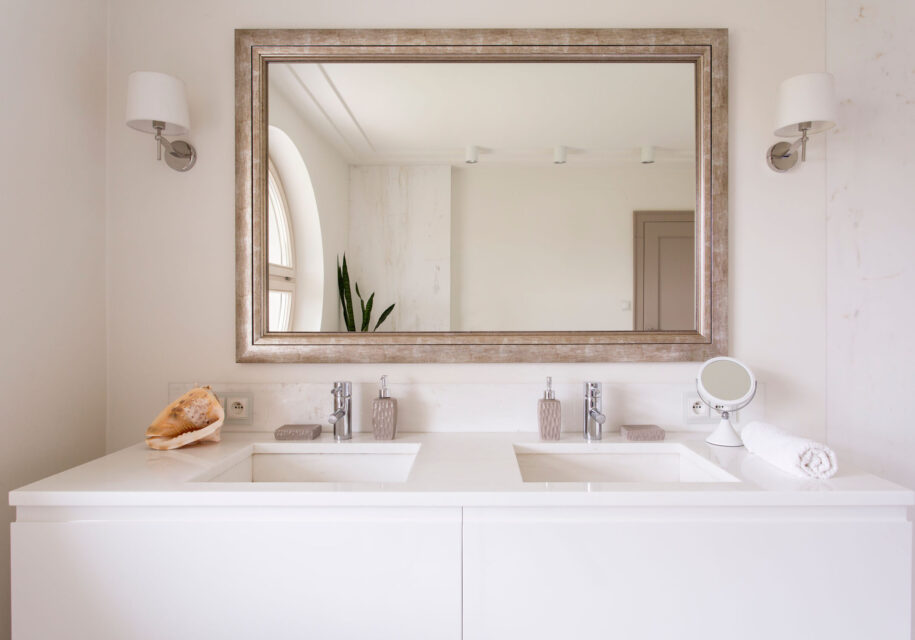 White-vanity-2-sinks
